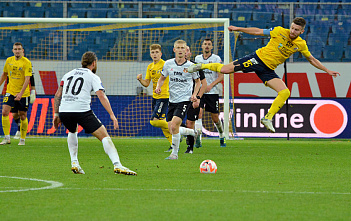 ФК «Ростов» на своем поле не смог одолеть «Урал»