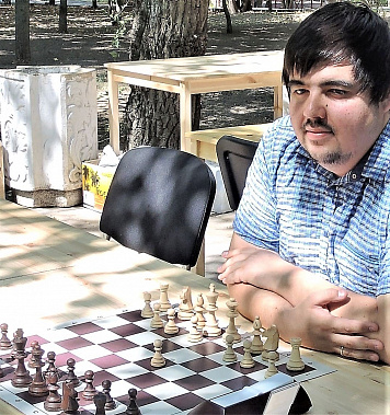 Член президиума шахматной федерации Ростовской области, руководитель донской школы «Наставник» Олег Милушев