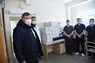 Донских медиков поздравили с Днем народного единства