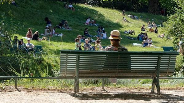 В Париже открылись парки