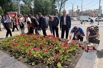Ростов отдает дань памяти и скорби жертвам трагедии в Старобельске