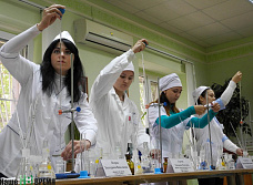 Балет химиков и баскетбол на экскаваторах