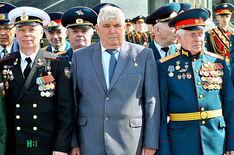 Боевые знамена переданы на Дон