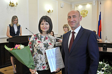 Наградили работников текстильной и легкой промышленности