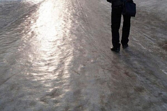 В Ростове вновь прогнозируют гололед и сильный ветер