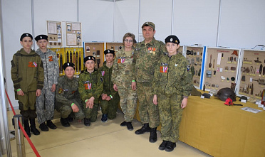 В Ростове в одном месте открылись две выставки на военную тему