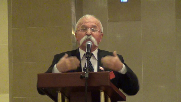 В. Козаев ради выдвижения в губернаторы Ростовской области сменил партийность