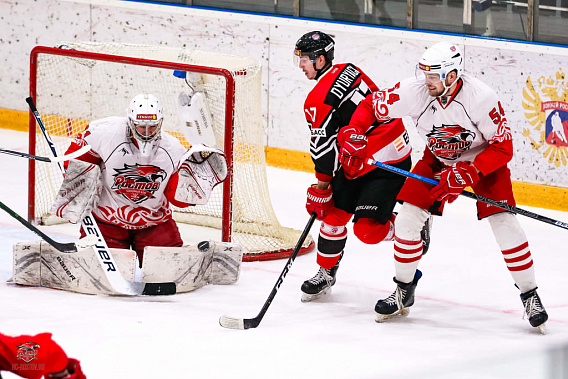 У ворот «Ростова» часто возникали опасные моменты. Фото с сайта ХК «Ростов»