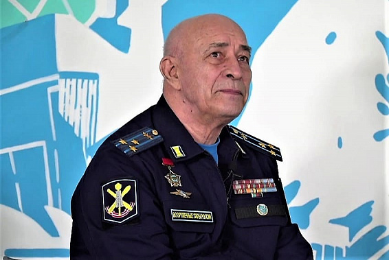 - Был ли у меня страх, когда садился за штурвал? Что Вы! Никогда не было! Со страхом садиться в кабину нельзя. Если у летчика появился страх — к самолету не подходи! Всё — ты уже не летчик! Военный летчик первого класса Павел КИРИЛЛОВ - Был ли у меня страх, когда садился за штурвал? Что Вы! Никогда не было! Со страхом садиться в кабину нельзя. Если у летчика появился страх — к самолету не подходи! Всё — ты уже не летчик! Военный летчик первого класса Павел КИРИЛЛОВ