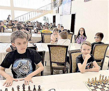 Игроки команды «Наставник» – «Наше время» Артем ПОЛКОВНИКЯН и Артем АСЮТИН отличились на турнире в Крымске.