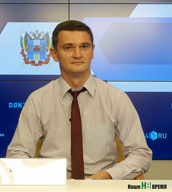 Замминистра ЖКХ РО Валерий Былков: «Повышающие коэффициенты призваны простимулировать жителей все-таки установить приборы учета коммунальных ресурсов. Теперь платить по нормативам станет просто невыгодно». Замминистра ЖКХ РО Валерий Былков: «Повышающие коэффициенты призваны простимулировать жителей все-таки установить приборы учета коммунальных ресурсов. Теперь платить по нормативам станет просто невыгодно».
