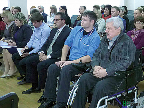 Про трости, коляски и плееры