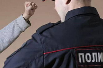 До десяти лет тюрьмы грозит ростовчанину за драку с полицейским