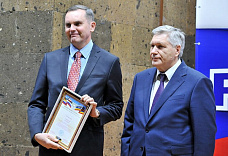 С наступающим профессиональным праздником, коллеги!