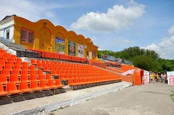 В Новочеркасске спонсор поможет отремонтировать стадион