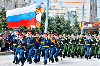 В Ростове возложили гирлянду Славы