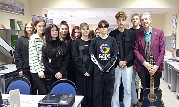 Библиотека имени Калинина провела для студентов антифашистскую акцию