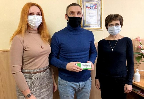 Бизнесмены Новошахтинска подают пример помощи медикам