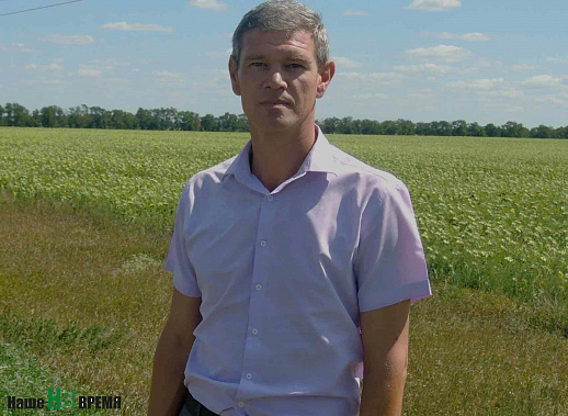 Заместитель главы администрации Тацинского района Александр АЛЕКСЕЕНКО: «Впереди – осенний сев, уборка поздних культур...» Заместитель главы администрации Тацинского района Александр АЛЕКСЕЕНКО: «Впереди – осенний сев, уборка поздних культур...»