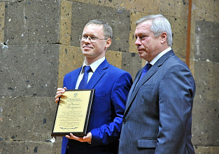 С наступающим профессиональным праздником, коллеги!