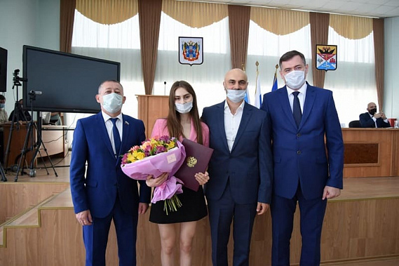 "Звезду" ЕГЭ поздравили на заседании Думы Новочеркасска
