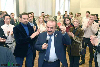 «Школа Икс» начинает и действует
