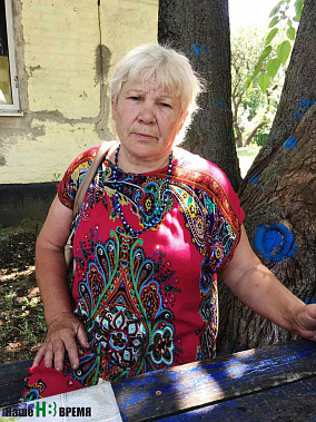 Нина Степановна борется за своего мужа как может. Дело это нелегкое: «Вся пенсия Володи уходит на суды...»