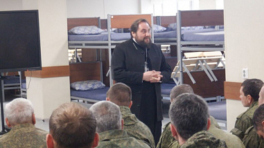 Войсковой священник Всевеликого войска Донского встретился с военнослужащими Новочеркасского гарнизона