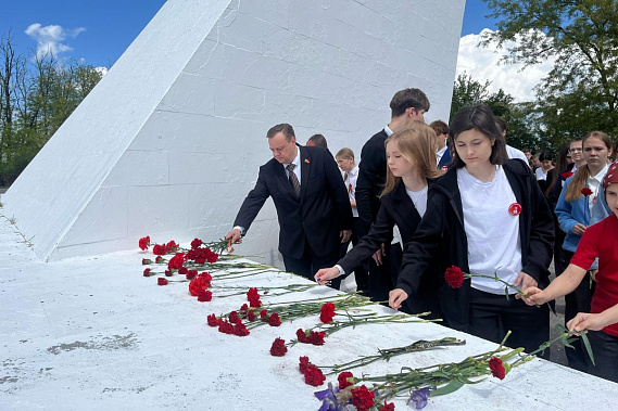   Для учащихся шести ростовских школ провели выездную экскурсию в памятное место