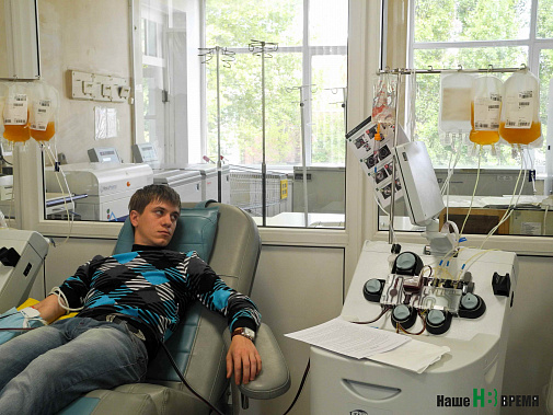 Павел Щербаков только в этом году неоднократно сдавал кровь для нуждающихся. Разумеется, воспользовался и возможностью стать потенциальным донором костного мозга: «Если это кому-то спасет жизнь, я с радостью помогу».