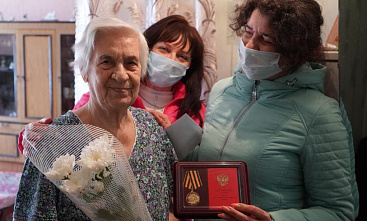 В Новочеркасске вручили памятные медали «Дети войны»
