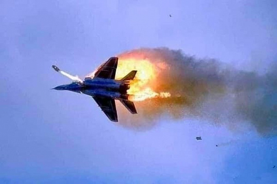В качестве примера: фотоподтверждение о шестом по счету сбитом российском истребителе ряд СМИ использовало  снимок терпящего крушение азербайджанского МиГ в 2019 году.