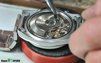 Старинные часы еще идут