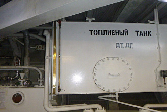 Корабельная солярка: кто-то прячет излишки, а кто-то находит...  