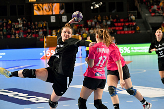 Гандболистки «Ростов-Дона» на своей арене обыграли московский «Луч»