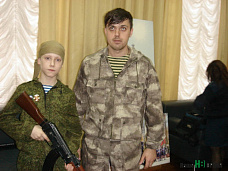 Равнение на Героев