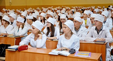Выпускники медвузов снова будут работать по распределению