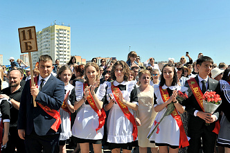 25 05 2024 Последний звонок в ростовской школе №75