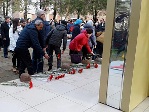 «Вновь обретшие имя из забвенья встают...»: продолжение темы