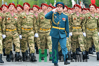 9.05 Военный парад На Театральной площади Ростова-на-Дону