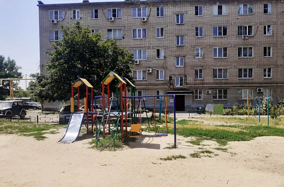 В Новочеркасске отремонтировали детские площадки