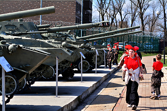 Школьники Аксайского района с экскурсией побывали в 103 мотострелковом полку 