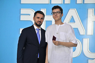 Первокурсников ЮФУ посвятили в студенты на поляне физиков