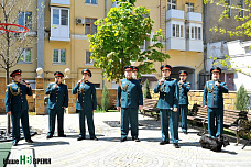 В ростовском дворе артисты ансамбля песни и пляски ЮВО провели концерт