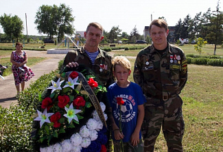 В Семикаракорском районе перезахоронили останки красноармейцев, найденные поисковиками
