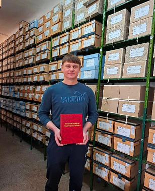 Заместитель командира поискового отряда «Донской» Максим Дуля выпустил книгу «Памяти павших будьте достойны!»