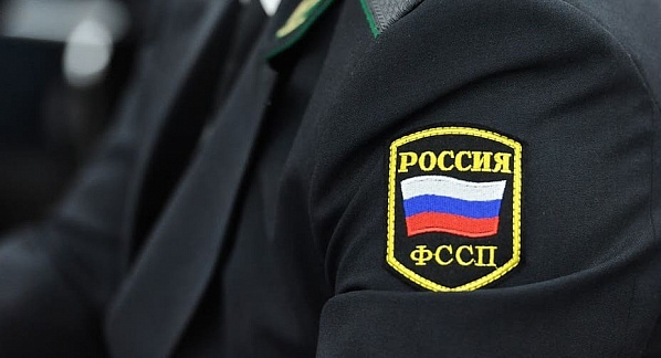 Бывшего ростовского судебного пристава осудили за взятки