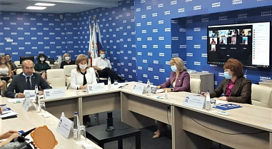 Развитие особых малышей и надбавки к воспитателям обсуждали на Дону во время Всероссийского приема родителей