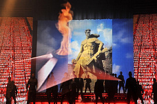 В Ростове возложили гирлянду Славы