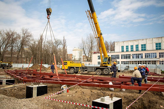 Ледовый каток в Таганроге достоят к Новому году